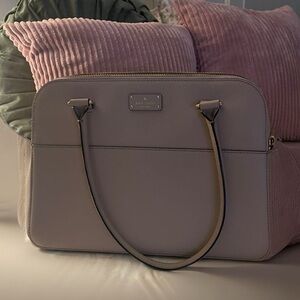 Kate Spade Terri Grove Street
Terri Almondine Leather
Shoulder Bag